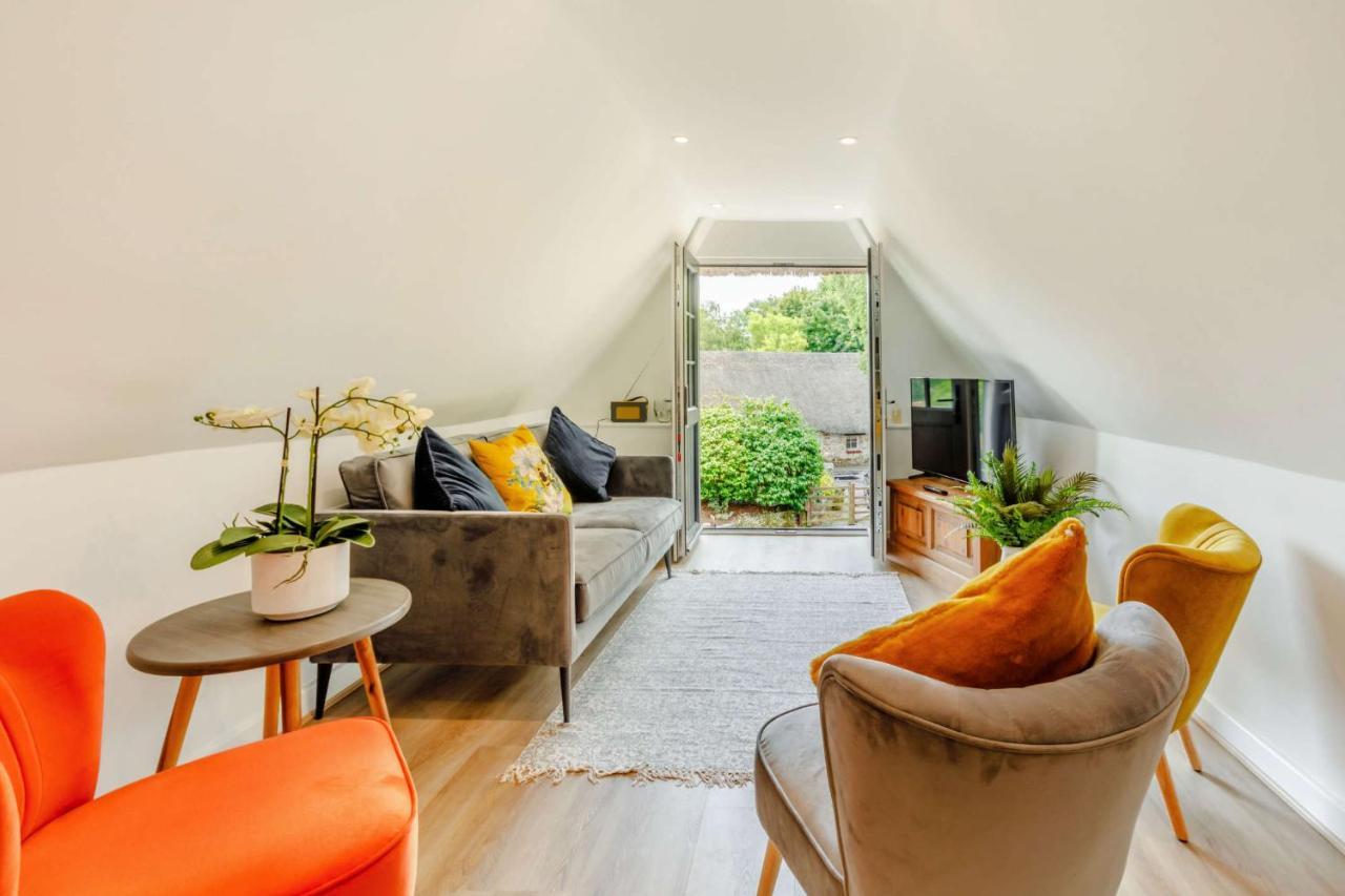 Little Thatch Lovely 2-Bed Converted Workshop Near Weymouth Radipole エクステリア 写真