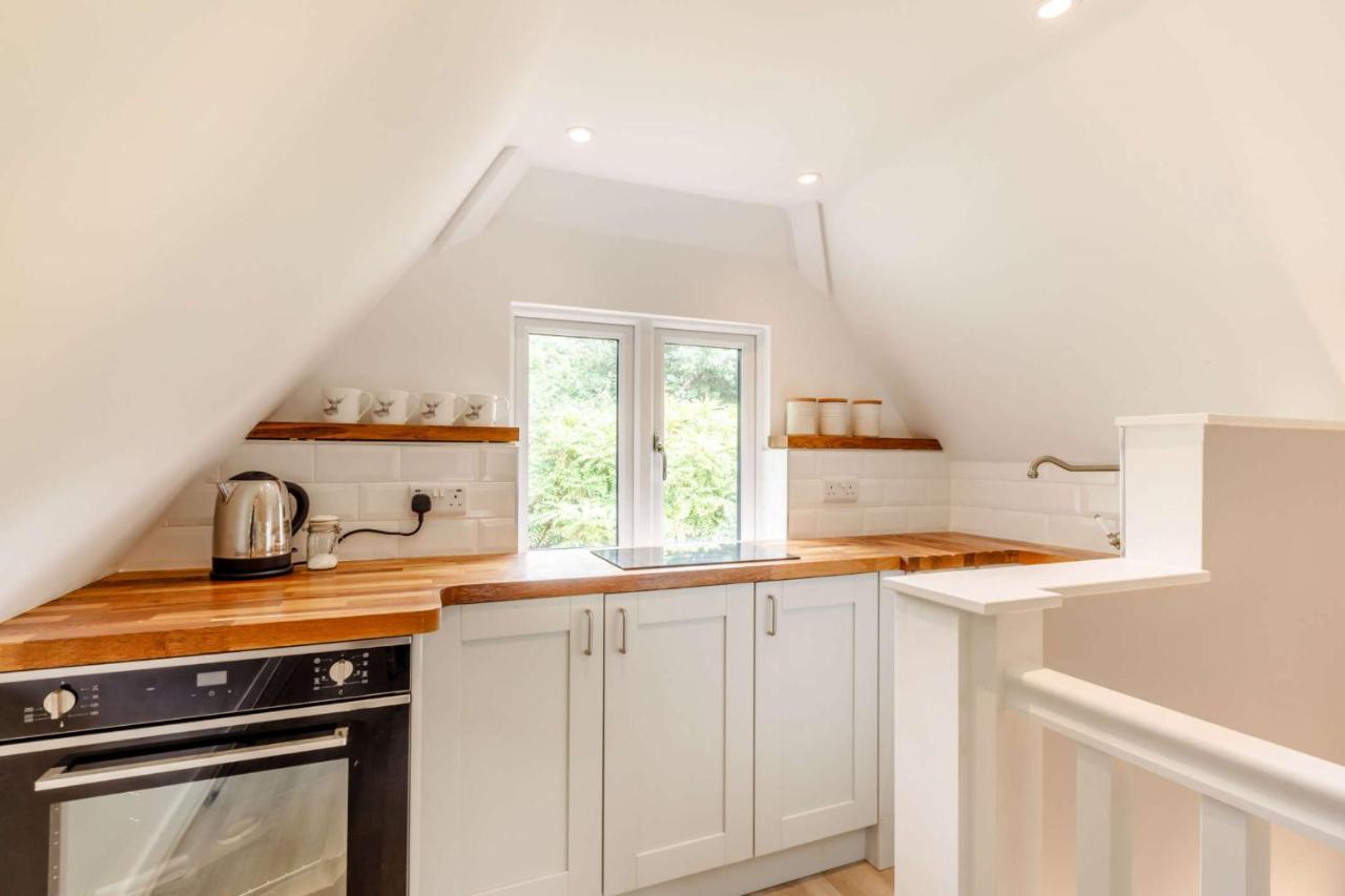 Little Thatch Lovely 2-Bed Converted Workshop Near Weymouth Radipole エクステリア 写真
